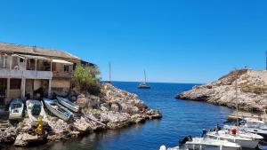 Appartements LE MUGEL cocooning SPA et proche calanques de Cassis : photos des chambres