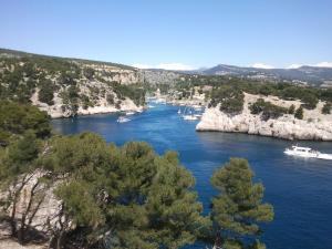 Appartements LE MUGEL cocooning SPA et proche calanques de Cassis : photos des chambres