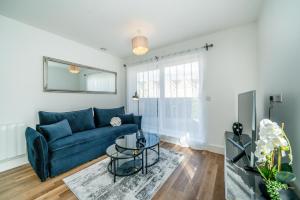 The Embankment Nash Mills Wharf