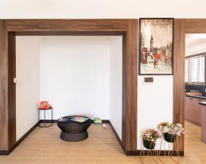 Homestay 3 Bhk Apartment with balcony Near Chandigarh Airport IT city Mohali