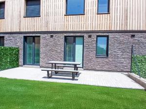 Apartment Chic Mountain Terrace Lounge by Interhome