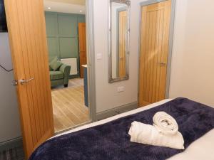 Courtyard Cottage Number 6