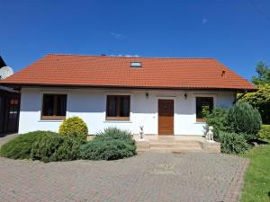 Biały Domek dla 6 osób oraz Domek Sternika dla 4 osób - jezioro, las, wiejski klimat