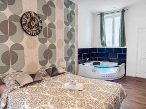 Appartements Jacuzzi prive, terrasse, Roubaix : photos des chambres
