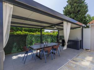 Studio Casa Meazza-3 by Interhome