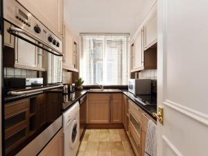 ultra luxury flat Cadogan Square