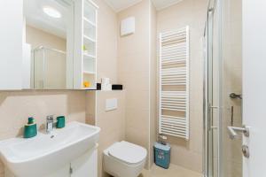 Flex SelfCheckIns 136 - Zagreb - Bedroom - Parking - Loggia