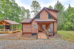 Hot Tub and River Access Family McCaysville Cabin