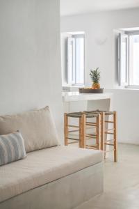 Hommage Suites with Caldera View Hot tub