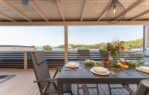 Luna Mare Boutique Holiday House Drage