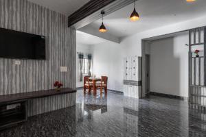 Galaxy 4th Block by Red OliveNr HCG Jayanagar