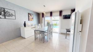 Palm Cornue avec piscine privative