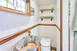 Host & Stay - Dipple Farm Shepherds Hut