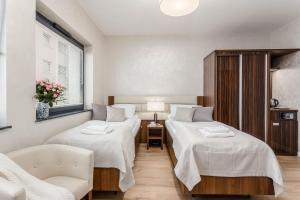 DEO PLAZA Riverside Residence by Noclegi Renters