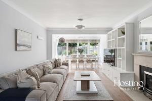 Lavender House - Spacious Henley Home with Parking