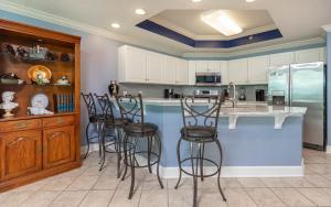 Phoenix IX 705 condo