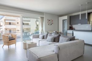 El Mar Seaview Penthouse 2 BDR, 7 min from beach