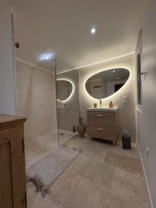 Maisons de vacances L-Ecrin des Marronniers : photos des chambres
