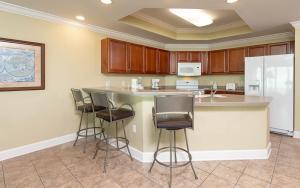 Phoenix IX 1405 condo