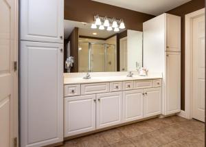 Phoenix IX 1405 condo