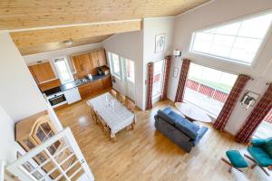 Polden, house by Ramberg Beach