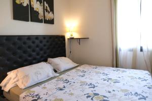 Maisons de vacances charming family house with pool located at L'isle sur la sorgue - sleeps 8 : photos des chambres