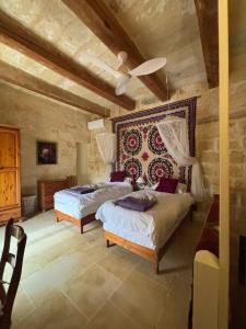 House of Character - Room with a Pool view