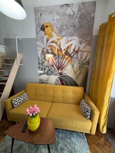 Parrot Apartment Main Station Cracow