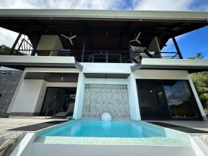 La Montana Refuge, Costa Rica, Chic Cabin for Two