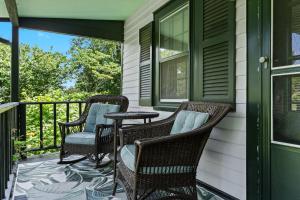 Stunning Cottage in Famous KY Garden -Sleeps 2