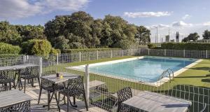 Hotels Sure Hotel by Best Western Nimes Est : photos des chambres