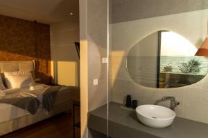 Adria Resort - SEAFRONT Villa A