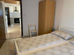 One-Bedroom apartment Standard room in Apartments Dragica
