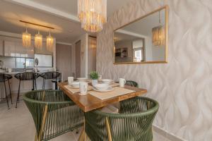Apartment with a Pool and Parking 2Bed in Cartagen