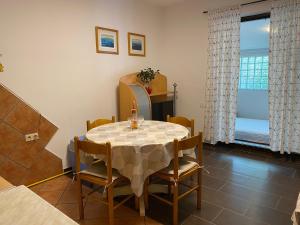 Two-Bedroom Apartment room in Apartments Dragica
