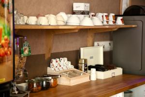 Hotels Cit'Hotel Du Circuit : photos des chambres