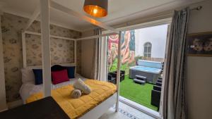 The Brighton Parlour with Hot Tub