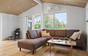 Gorgeous Home In Hadsund With Wifi