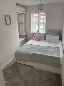 Detached Place to stay in Essex