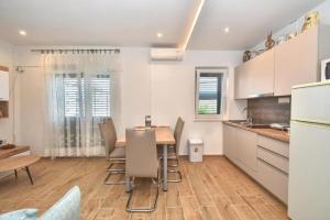 Enjoy a cozy apartment in Slatine 65 m² with terrace