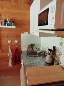 Appartements Chalet climatise avec kitchenette, acces piscine et spa, au sud d' Aix-en-Provence, for non smokers-non vapoteurs only : photos des chambres