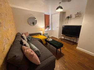 Fresh comfy space, feel at home.