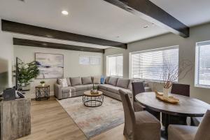 5 Bedroom plus loft room, 3 Bath home