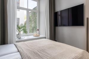 Neat and Simple Old Town Studio