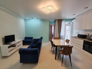 Меликишвили 40