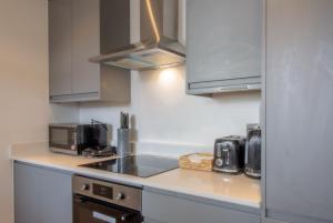 modern 2 bedroom @ Nine Elms Station B