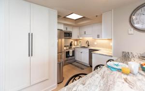 Phoenix I 1067 condo