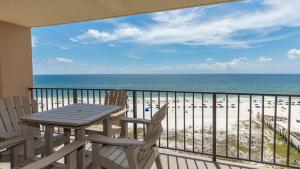 Phoenix I 1067 condo