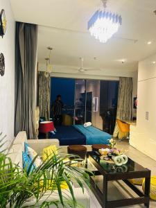 Noida Supernova Spira Couple Friendly Luxury Skyrise