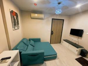 Welcome to warm room here have gym saona Netflix